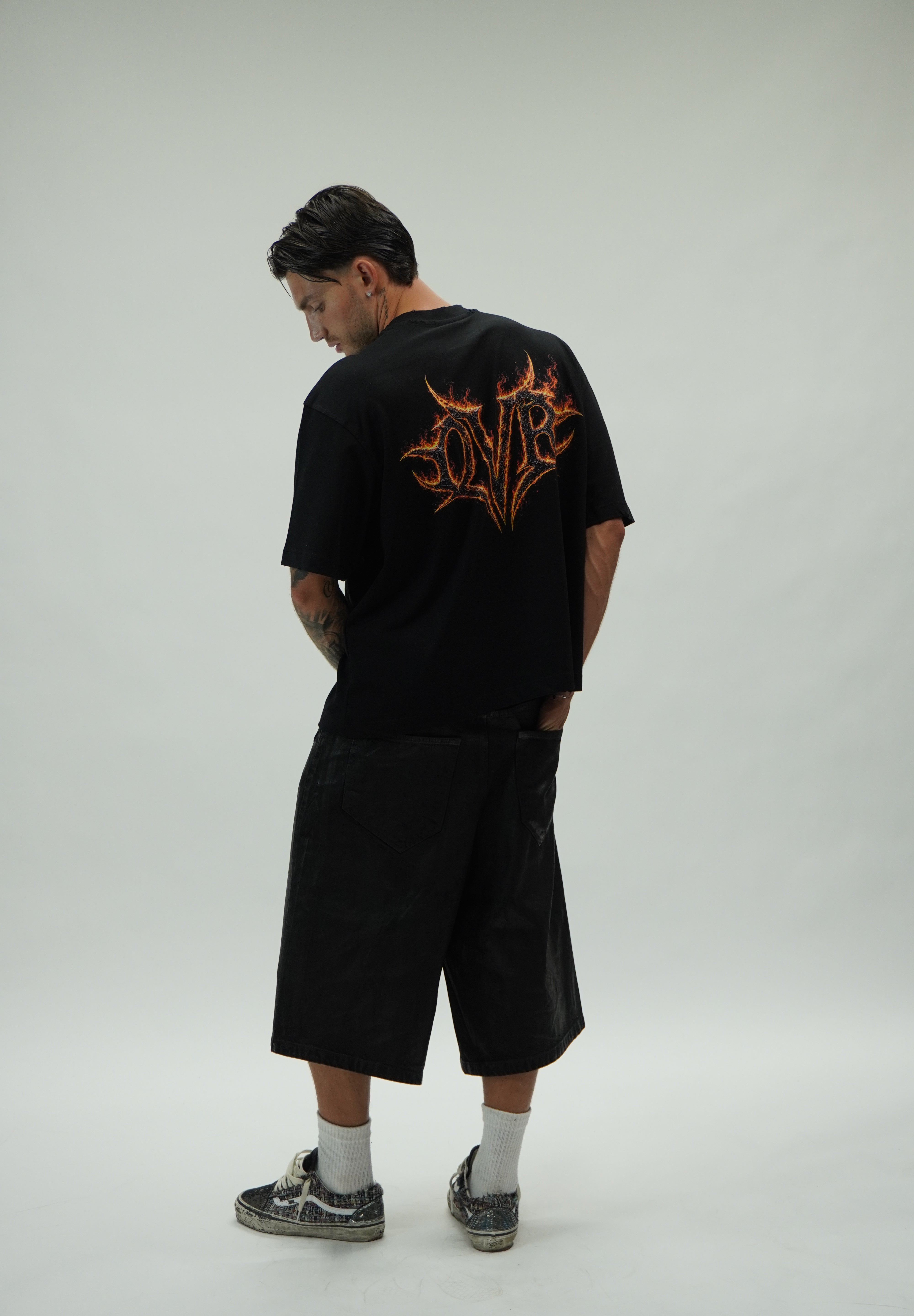 Jorts Varnish Wash Black